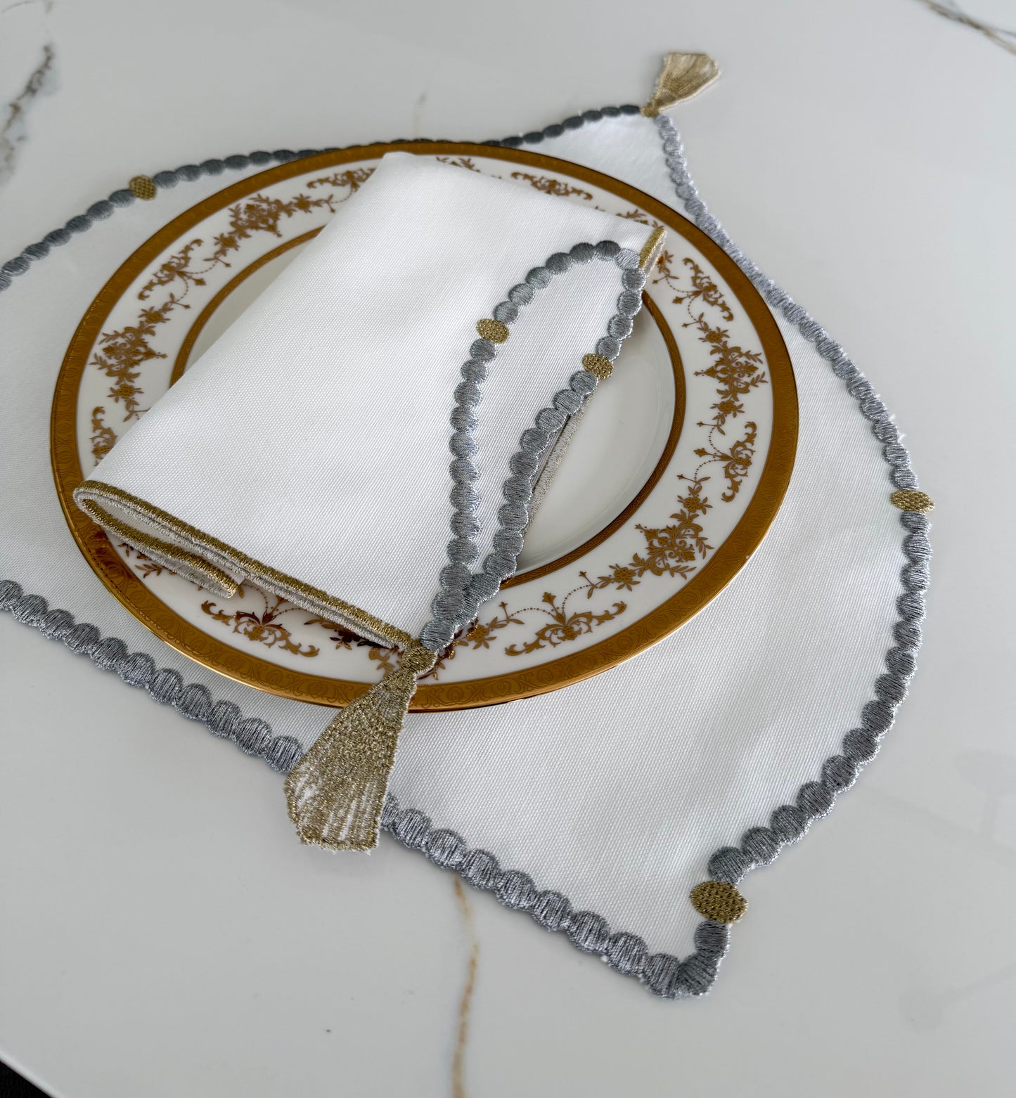 Ramadan Crescent Tassel Round Set – 4 Placemats & 4 Napkins