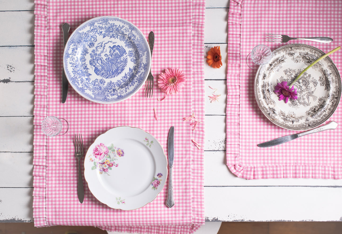 Pink Barbie Runner - LEA Home Stories International