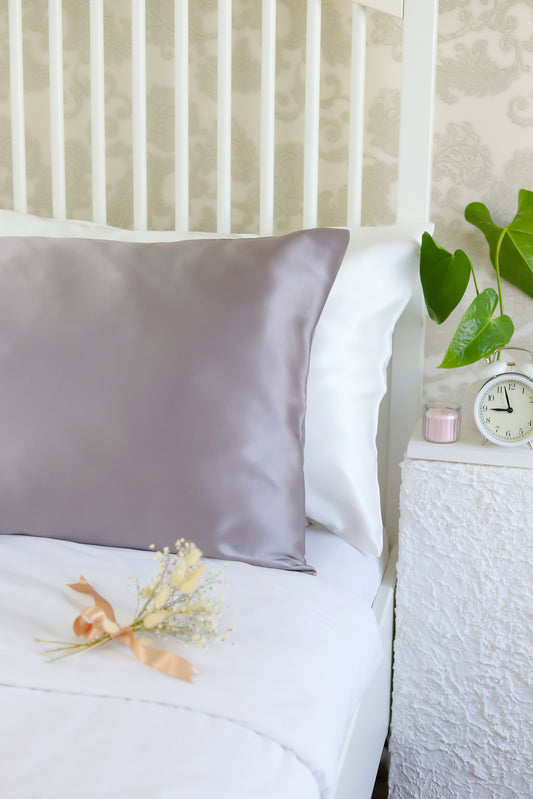 Silver 100% Pure Mulberry Silk Pillowcase – Luxurious, Skin & Hair-Friendly - LEA Home Stories International