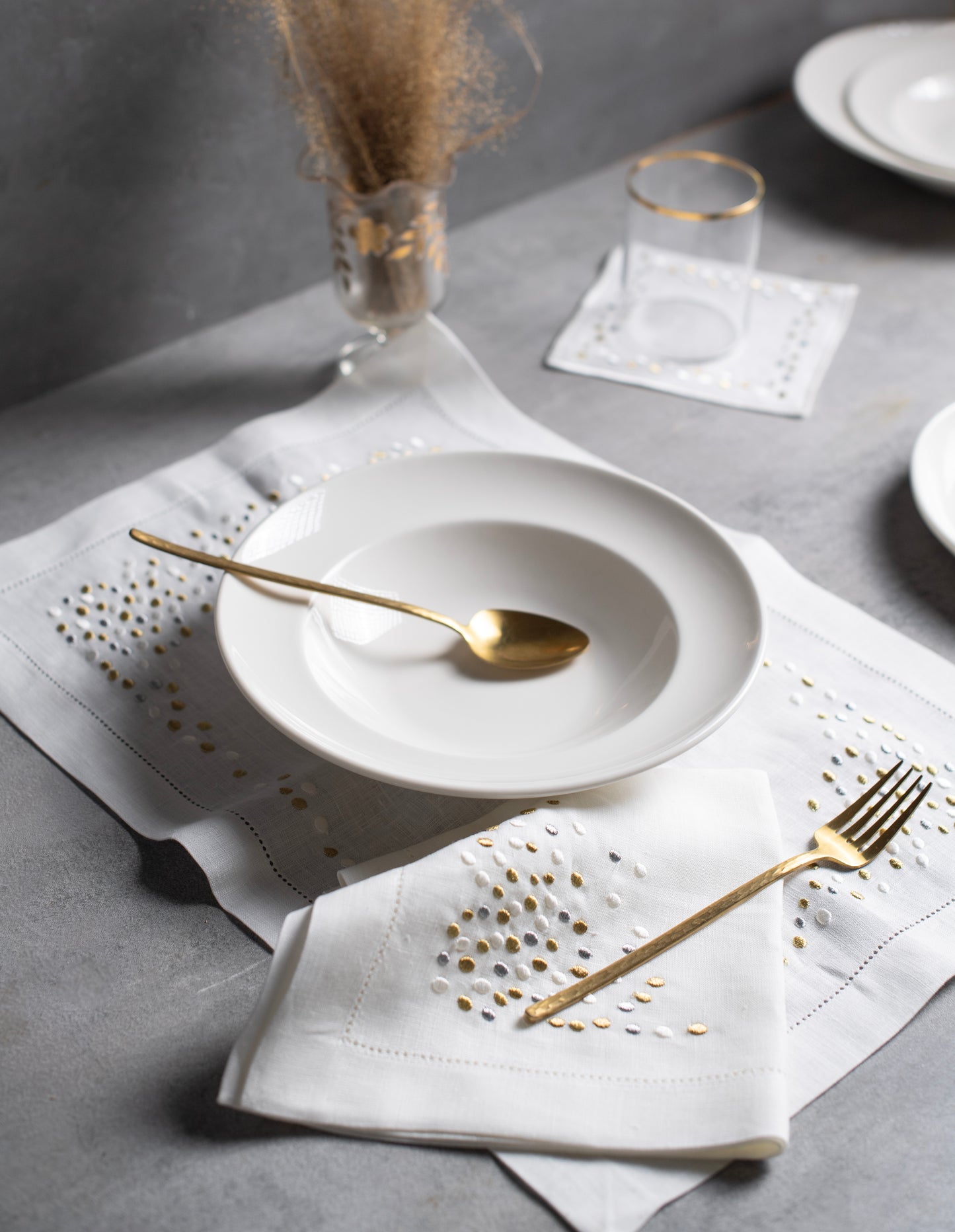 Pure Linen Pebble Placemat - LEA Home Stories International