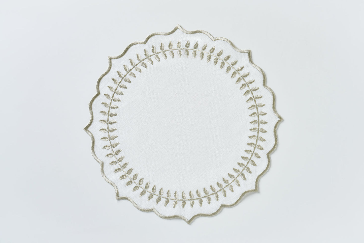 Leaf Light Round Placemat - LEA Home Stories International