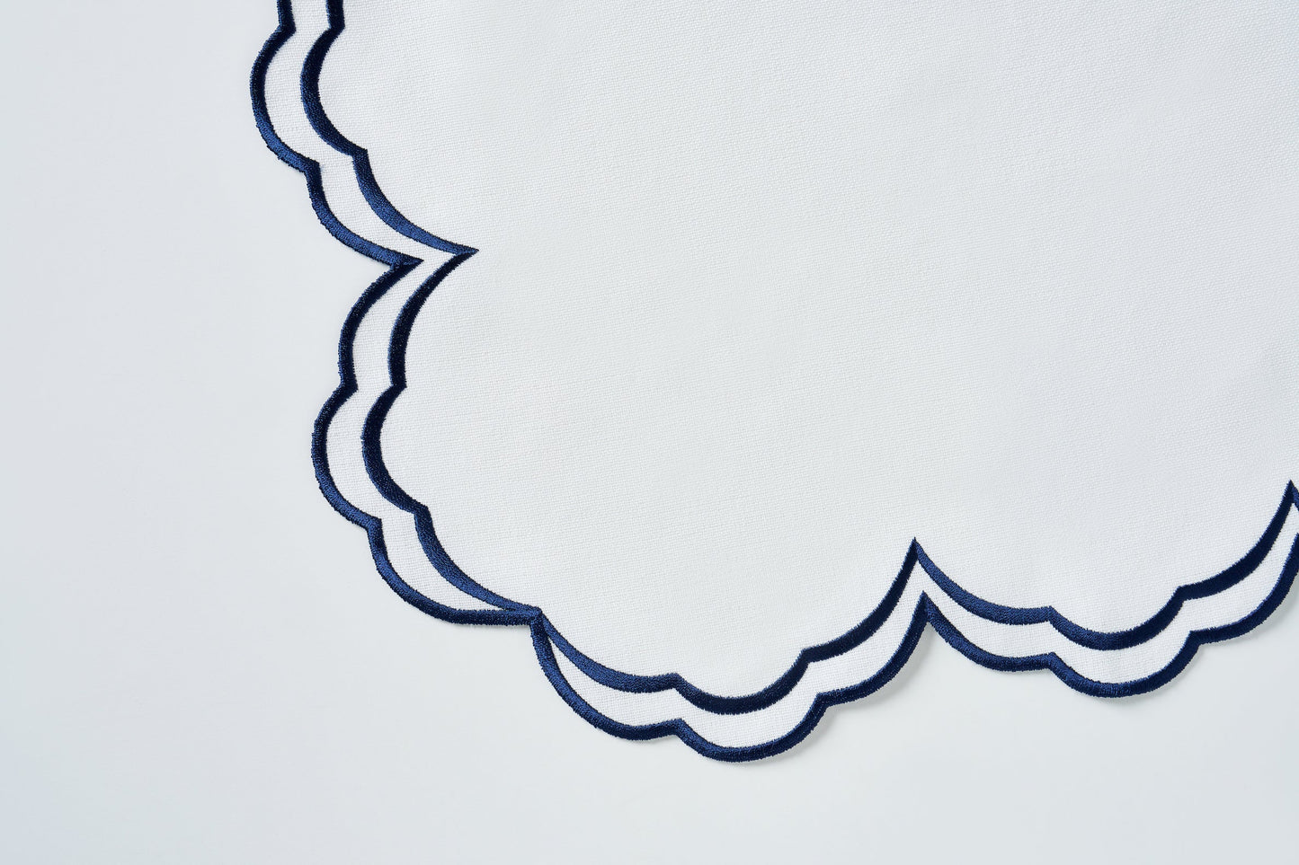 Azur Round Placemat - LEA Home Stories International
