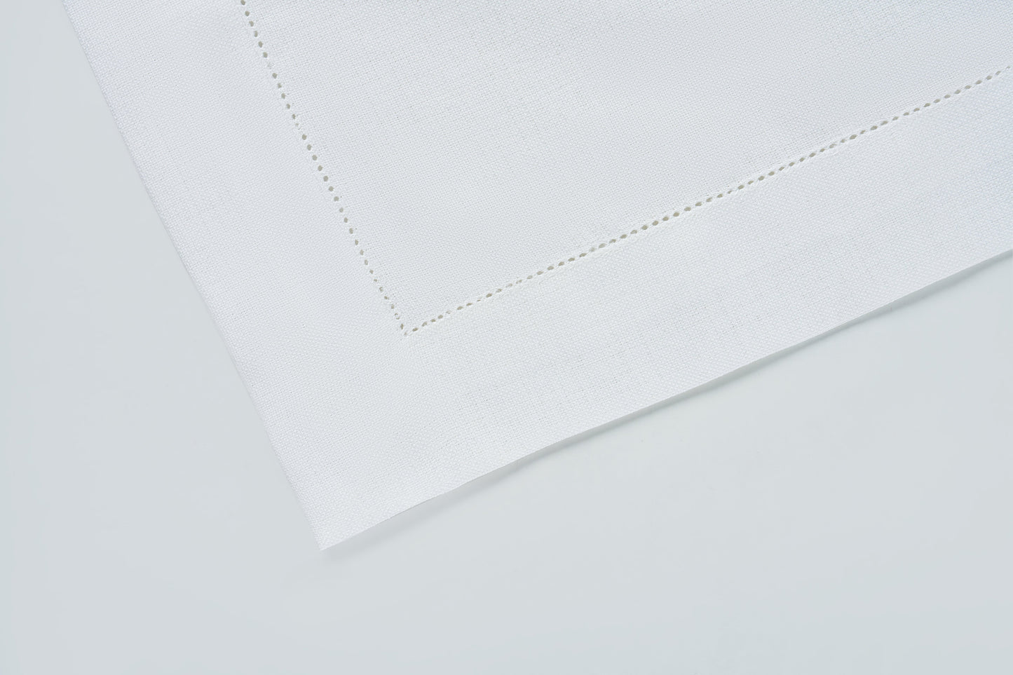 Bianco Runner - LEA Home Stories International