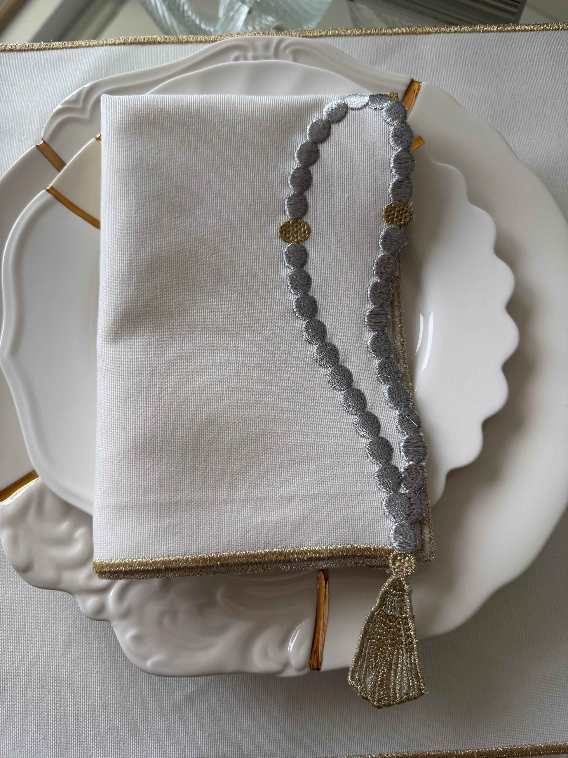 Ramadan Crescent Tassel Set – 4 Placemats & 4 Napkins