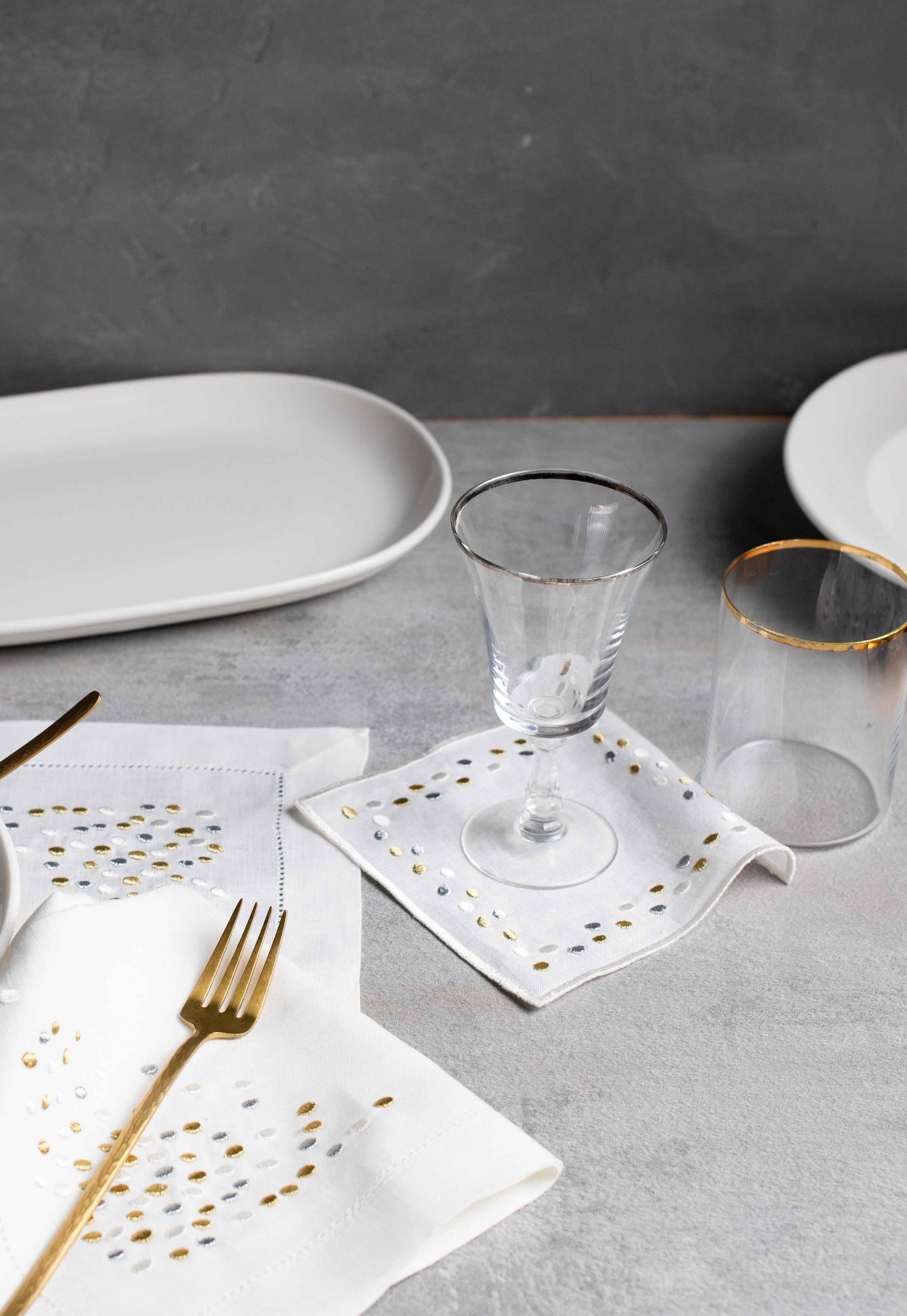 Pure Linen Pebble Collection  Set of 2 (2 Placemat , 2 Napkins, 2 cocktail napkins)