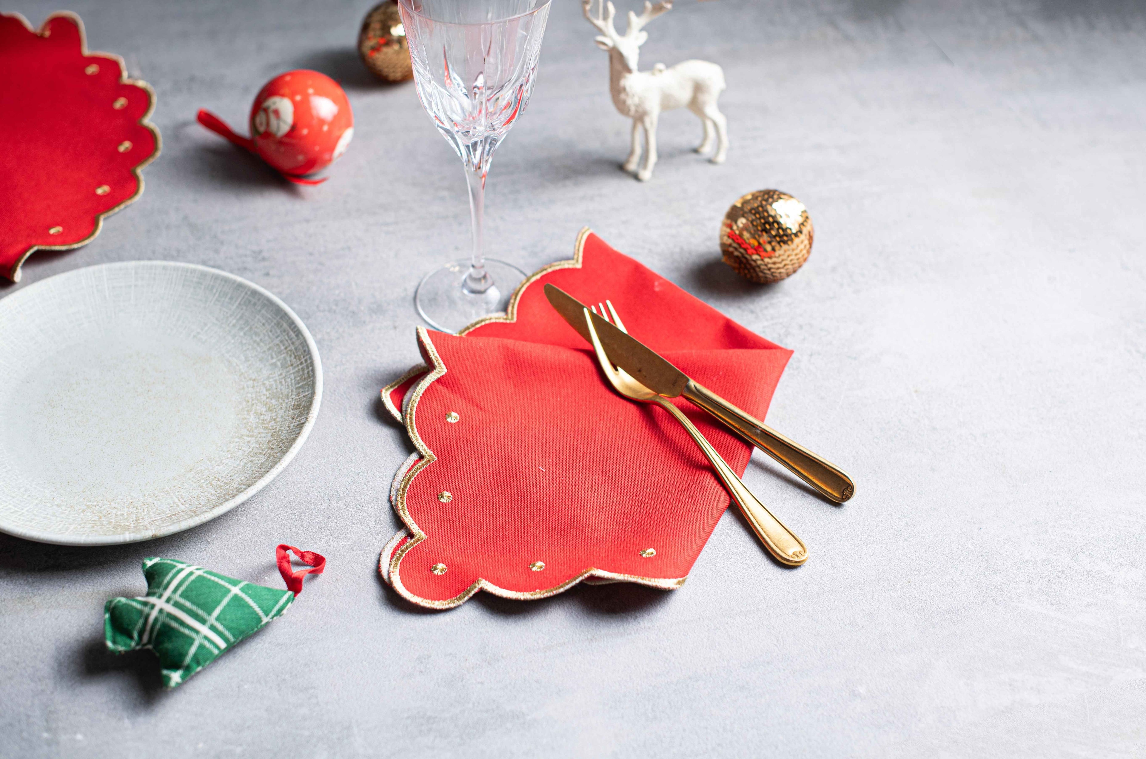 Red Harmony Placemat and Napkin