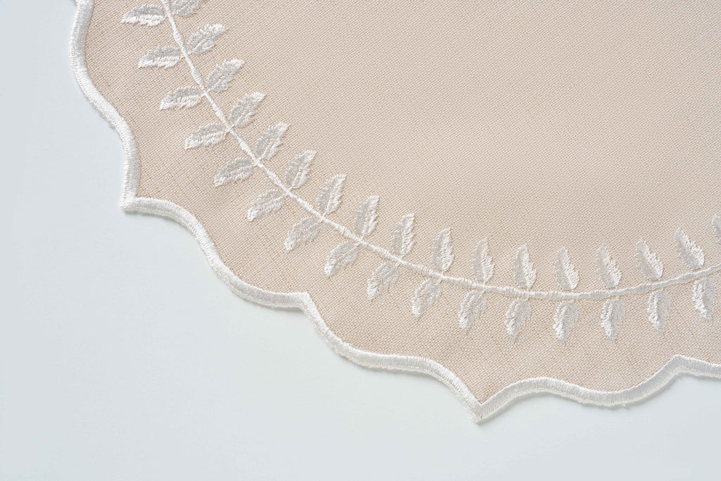 Leaf Beige Round Placemat