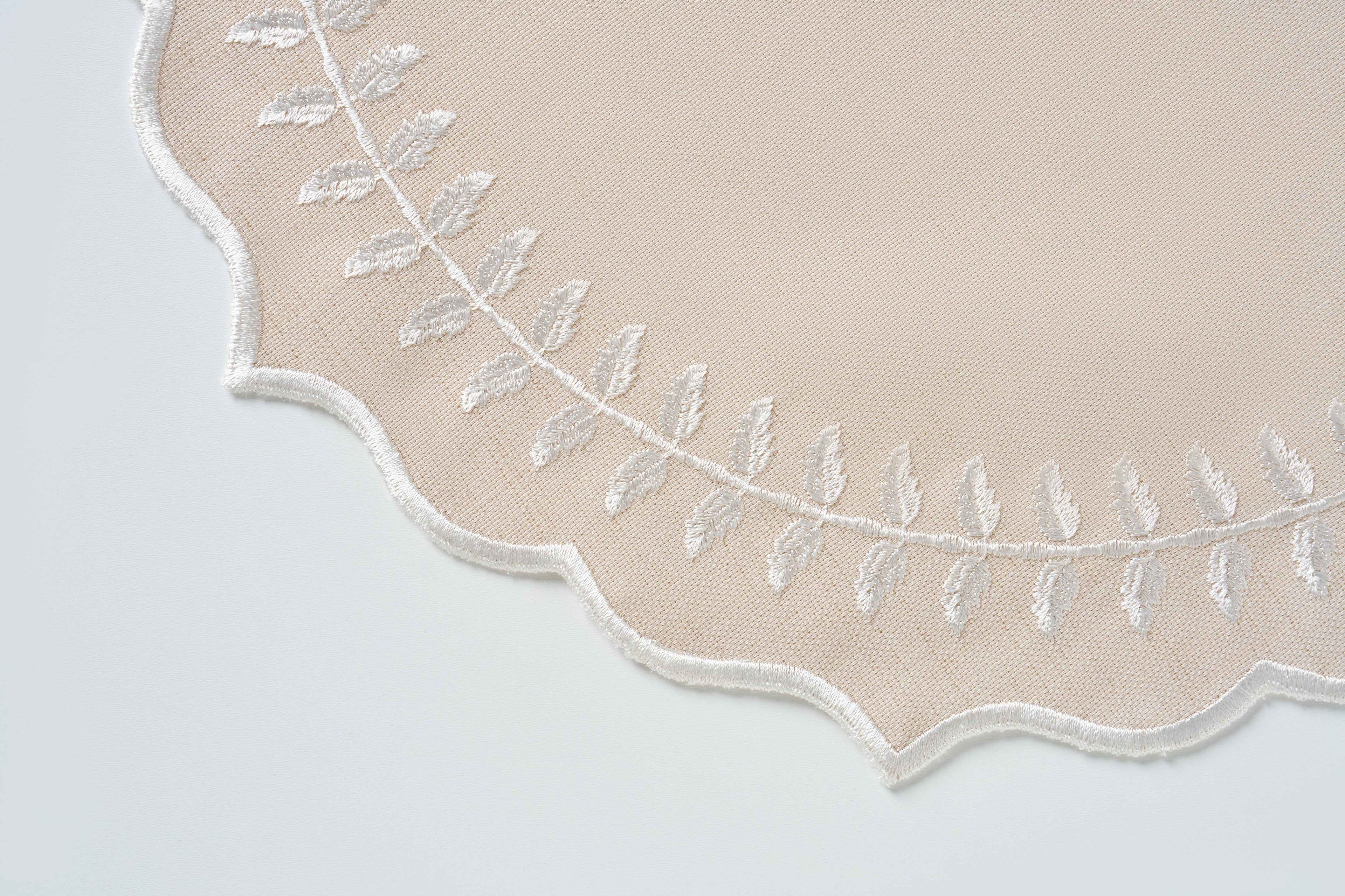 Leaf Beige Round Placemat